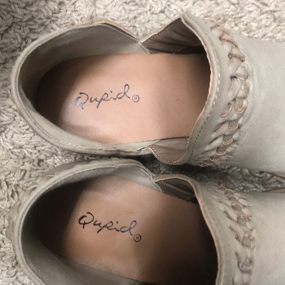 Adorable Booties - Picture 3 of 5